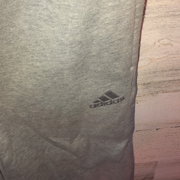 Adidas sweatpants joggers gray in color training pants everyday wear active wear - Picture 3 of 4